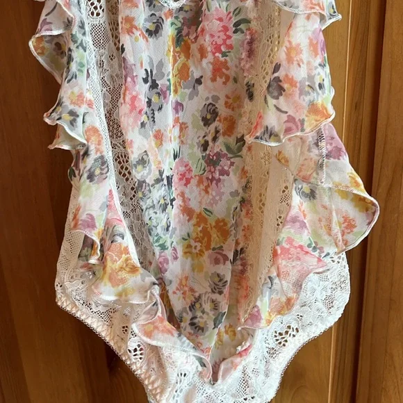 Victoria's Secret Floral Lace Chemise - Pink and White - Picture 6 of 9